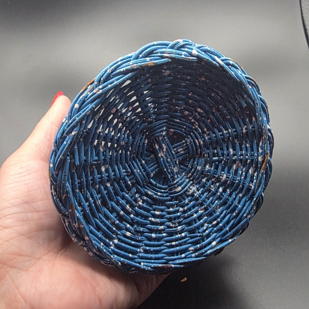 VTG Mini Wicker Pitcher - Picture 4 of 4